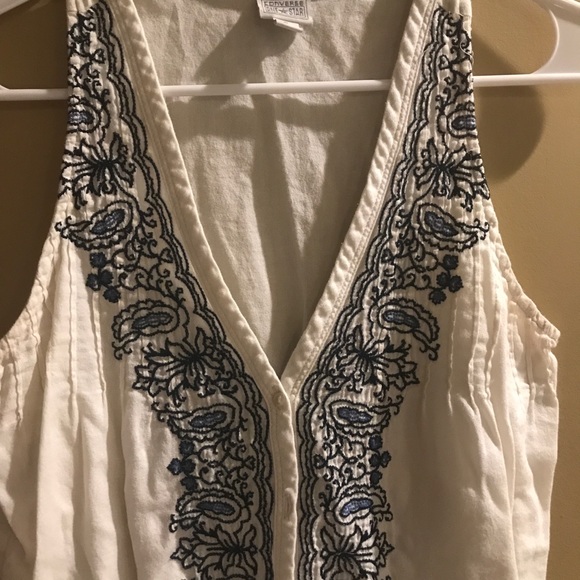 Converse embroidered blouse - Picture 2 of 3